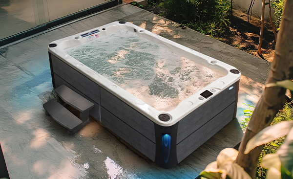 Deck Series Lynwood hot tubs for sale